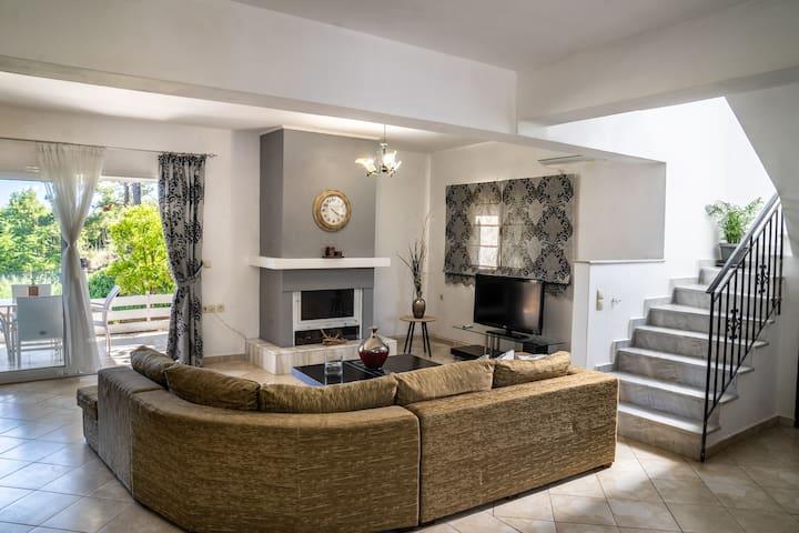  Three Bedroom Maisonette in Argostoli